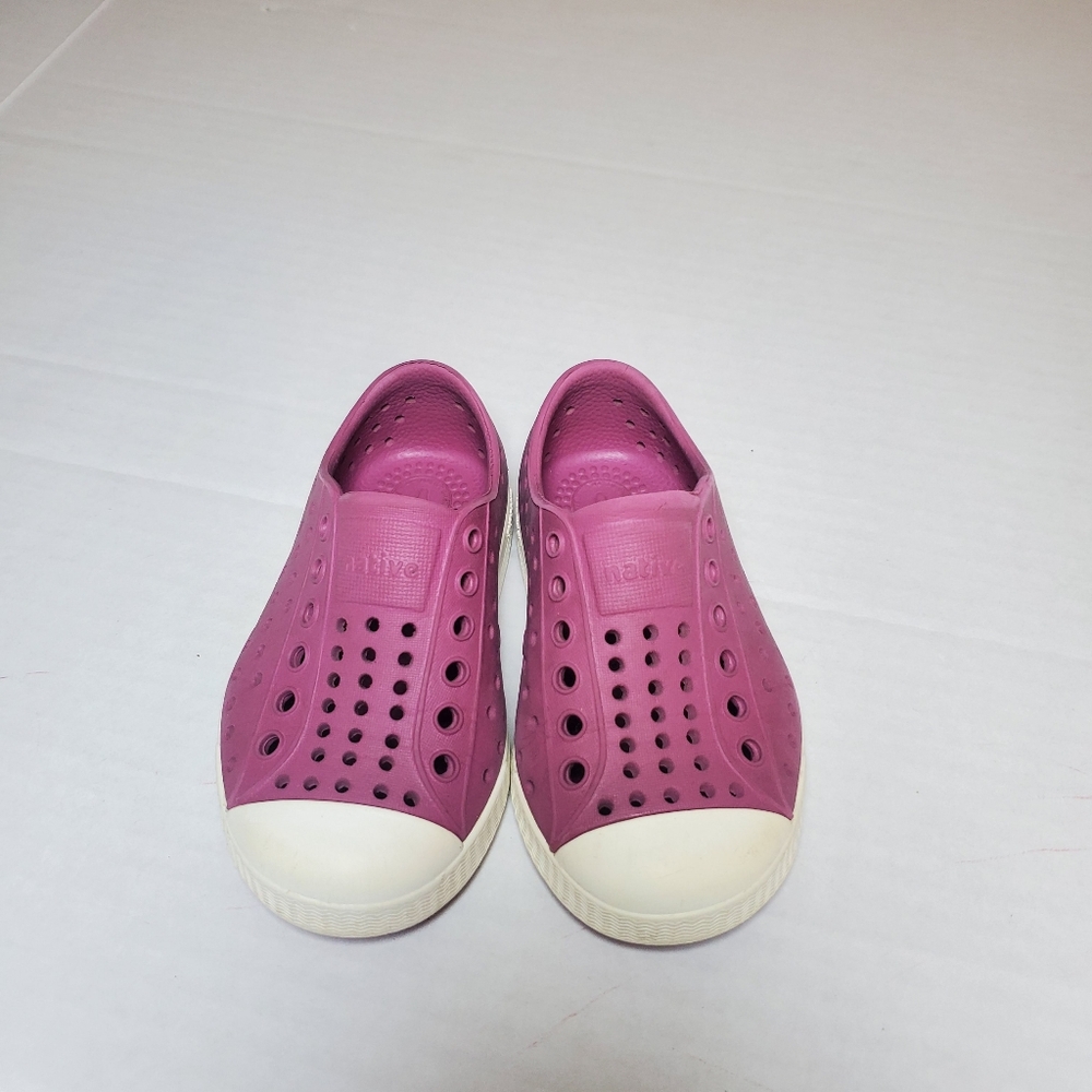 Native Jefferson Kids Slip-On Shoes Size C6 Purple WhiteLightweight Washable